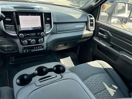 2025 RAM 2500 Big Horn Crew Cab 4x4 6'4' Box