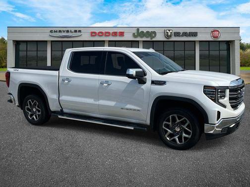 White Frost Tricoat 2022 GMC Sierra 1500 SLT