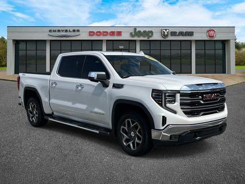 White Frost Tricoat 2022 GMC Sierra 1500 SLT