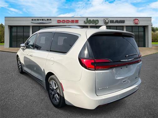 2021 Chrysler Pacifica L