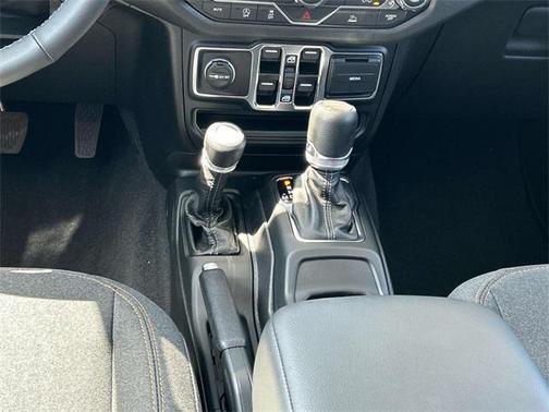 2025 Jeep Gladiator Sport S