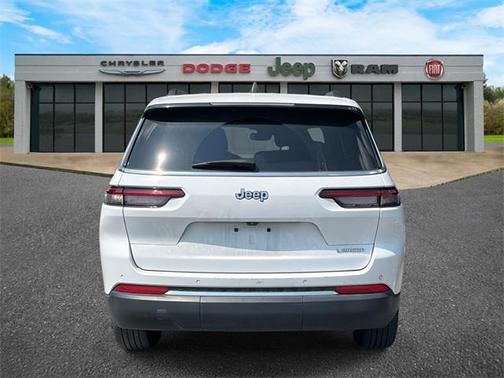 2023 Jeep Grand Cherokee L Laredo
