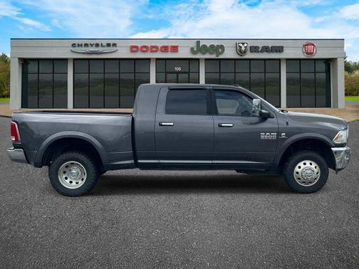 Granite Crystal Metallic Clearcoat 2015 RAM 3500 Laramie