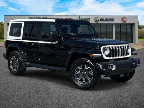 Black Clearcoat 2026 Jeep Wrangler 4-Door Sahara 4x4