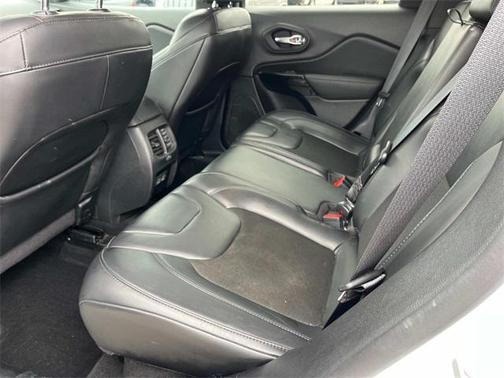 2021 Jeep Cherokee Altitude