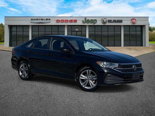 Deep Black Pearl 2024 Volkswagen Jetta 1.5T SE