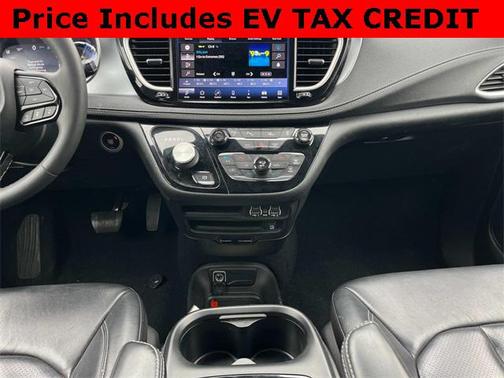 2022 Chrysler Pacifica Hybrid Touring L