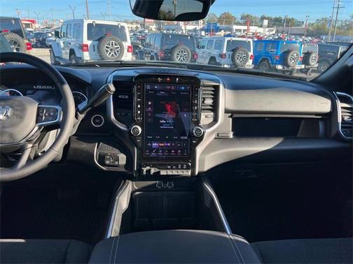 2025 RAM 2500 Big Horn Crew Cab 4x4 6'4' Box