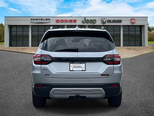 Gray 2025 Honda Pilot TrailSport