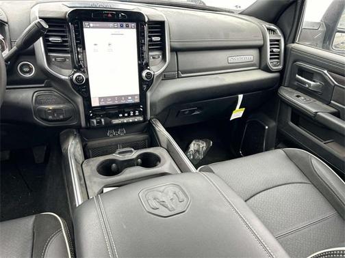 2025 RAM 3500 Laramie Crew Cab 4x4 6'4' Box