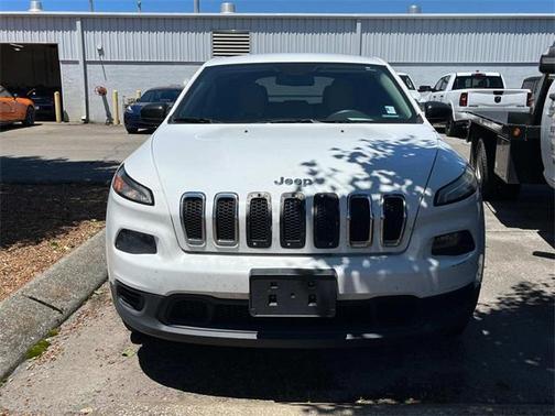 2016 Jeep Cherokee Sport