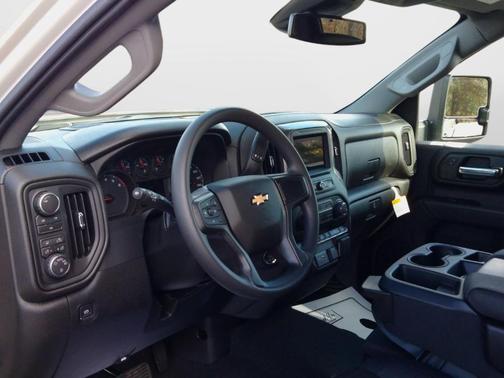 2026 Chevrolet Silverado 2500 Custom