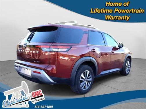 2024 Nissan Pathfinder SL