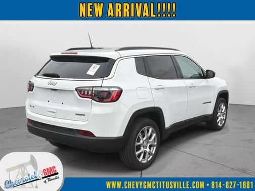 Bright White Clearcoat 2023 Jeep Compass Latitude Lux