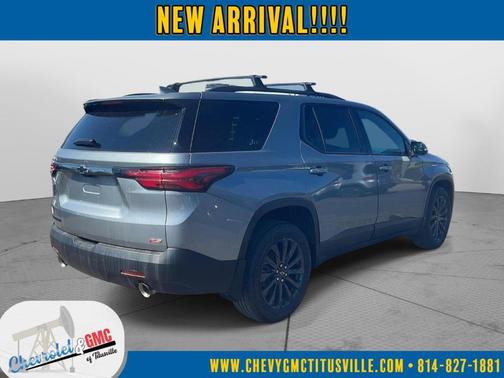Sterling Gray Metallic 2023 Chevrolet Traverse RS