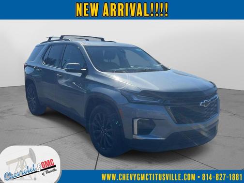 Sterling Gray Metallic 2023 Chevrolet Traverse RS