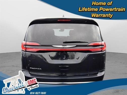 2022 Chrysler Pacifica Touring-L