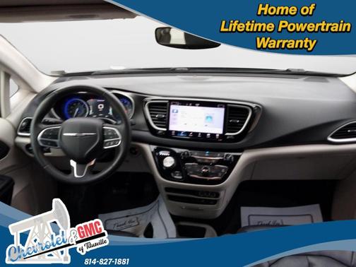 2022 Chrysler Pacifica Touring-L