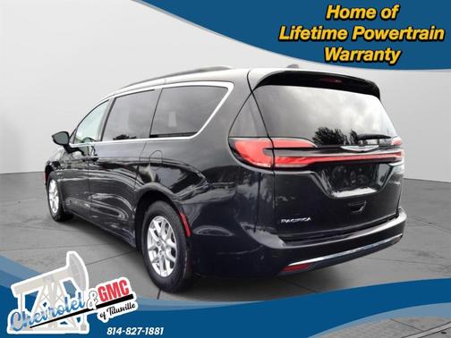 2022 Chrysler Pacifica Touring-L
