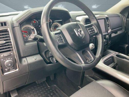 2017 RAM 1500 Night Crew Cab 4x4 5'7' Box