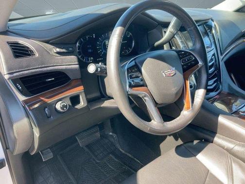 2018 Cadillac Escalade ESV Luxury