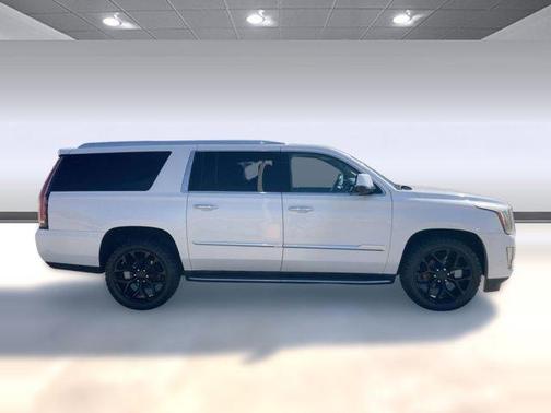 2018 Cadillac Escalade ESV Luxury