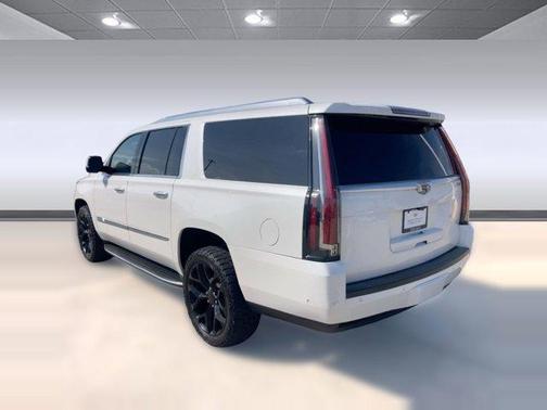 2018 Cadillac Escalade ESV Luxury