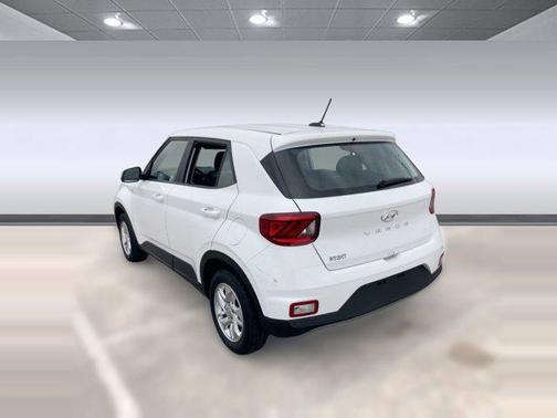 2025 Hyundai VENUE SE