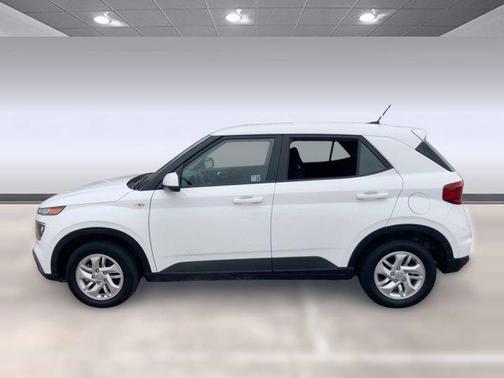 2025 Hyundai VENUE SE