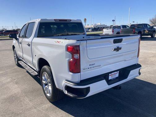 2025 Chevrolet Silverado 1500 Custom