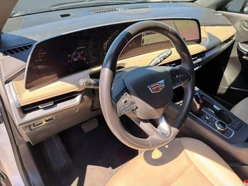 2024 Cadillac XT4 Luxury