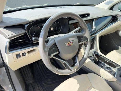 2023 Cadillac XT6 Premium Luxury FWD