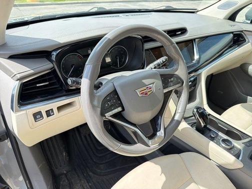 2023 Cadillac XT6 Premium Luxury FWD