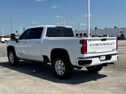 2025 Chevrolet Silverado 2500 High Country