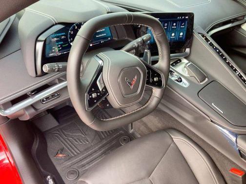 2025 Chevrolet Corvette Stingray w/2LT