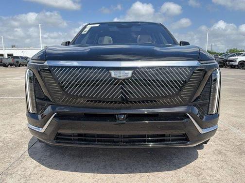 Stellar Black Metallic 2026 Cadillac VISTIQ Luxury