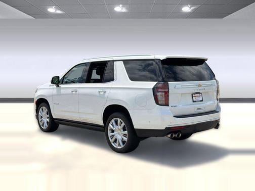 Iridescent Pearl Tricoat 2023 Chevrolet Tahoe 2WD High Country