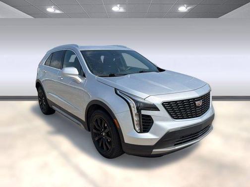 Radiant Silver Metallic 2020 Cadillac XT4 Premium Luxury