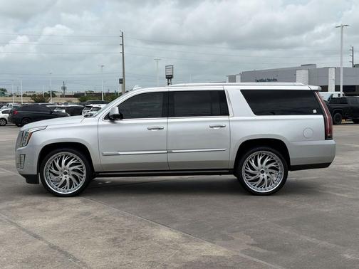 Radiant Silver Metallic 2017 Cadillac Escalade ESV Platinum