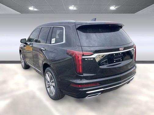 2025 Cadillac XT6 Premium Luxury FWD