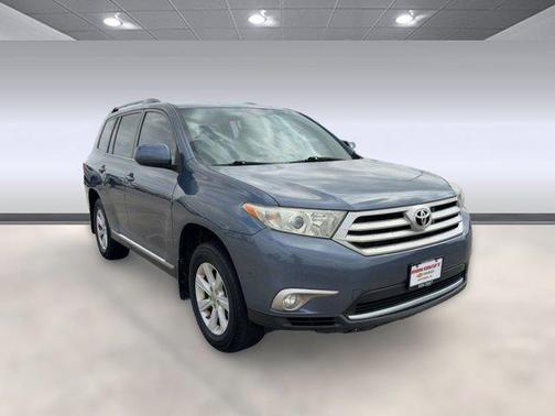 2013 Toyota Highlander SE