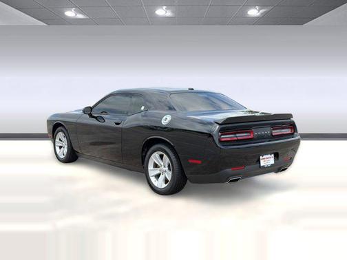 Pitch Black Clearcoat 2023 Dodge Challenger SXT