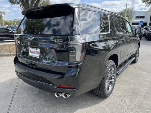 2025 Chevrolet Suburban 4WD Z71