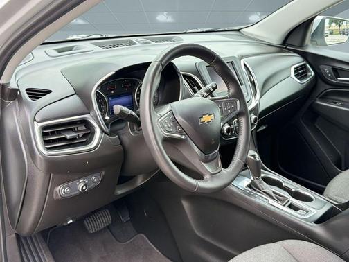 Silver Ice Metallic 2020 Chevrolet Equinox 1LT