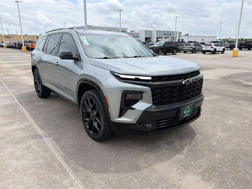 Sterling Gray Metallic 2025 Chevrolet Traverse RS