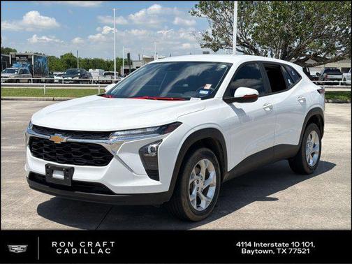 Summit White 2024 Chevrolet Trax LS