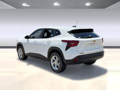 Summit White 2024 Chevrolet Trax LS
