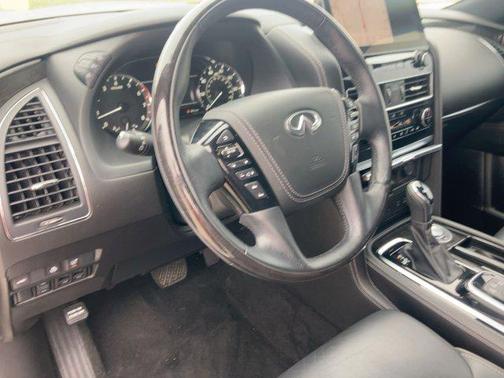 2023 INFINITI QX80 SENSORY