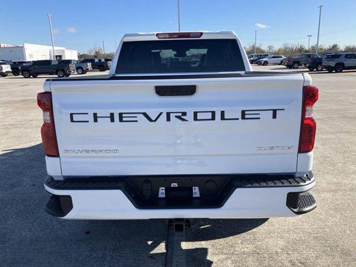 2025 Chevrolet Silverado 1500 Custom