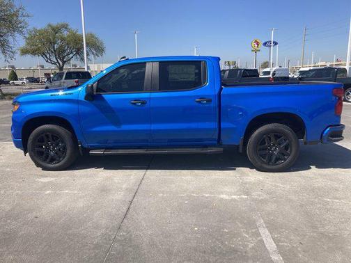 2025 Chevrolet Silverado 1500 Custom
